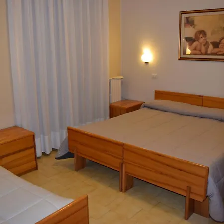 Pilotto Πεσκιέρα ντελ Γκάρντα