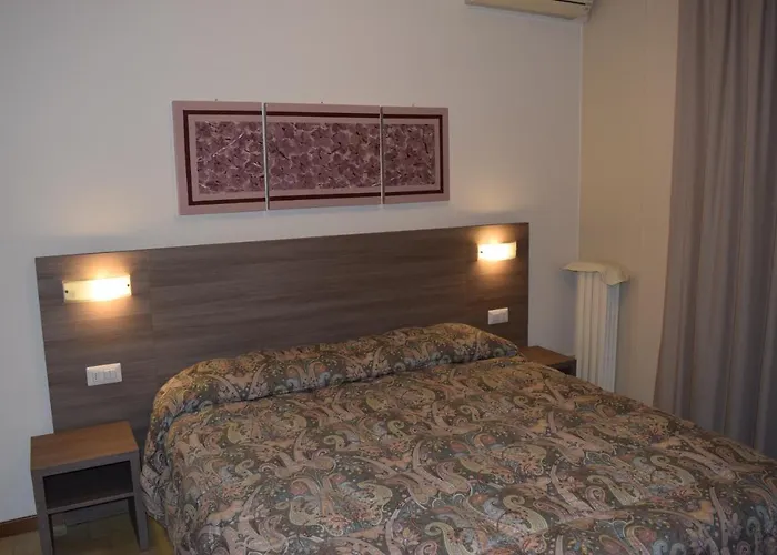 Pilotto 2* Πεσκιέρα ντελ Γκάρντα